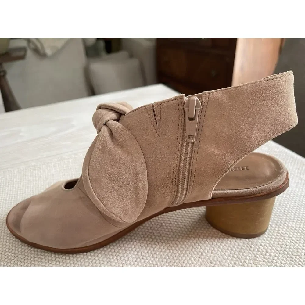 Bernardo Luna Bow Shooties Sandals booties Lizzie Soft pink suede w/ Zip Sz 10